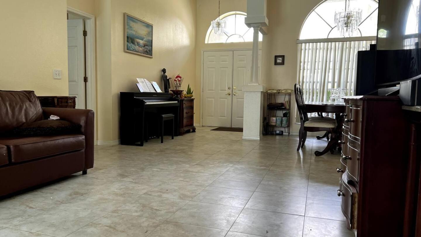 Room In Citrus Park And Carollwood, Close To The Airport & Downtown Tampa Exterior foto